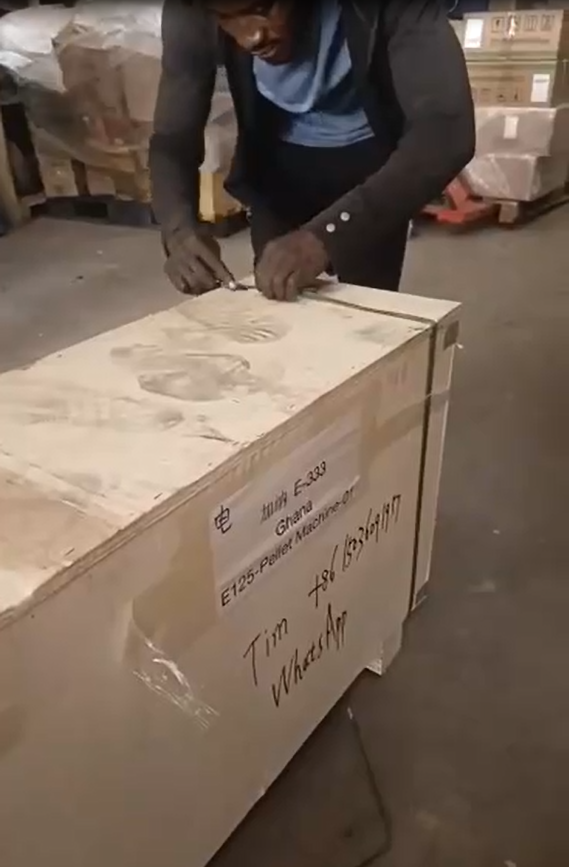 Agent collected the pellet machine from Ghana Agent collected the pellet machine from Ghana