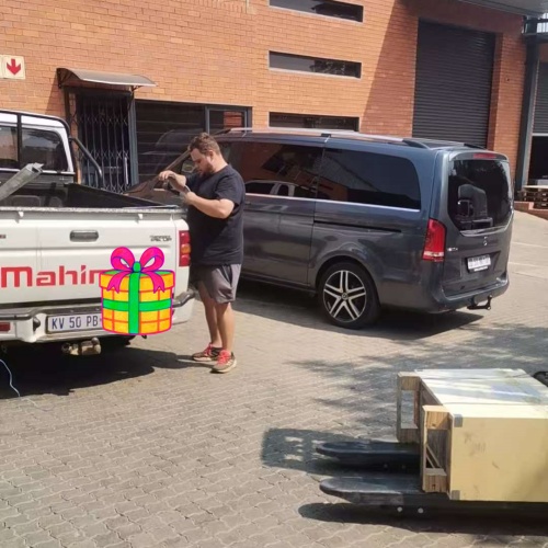 customer pick up the electric pellet machine from south africa warehouse