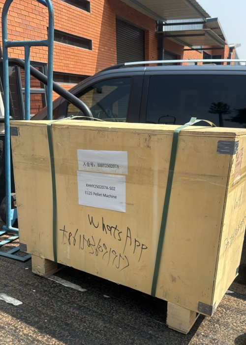 customer pick up the electric pellet machine from south africa warehouse