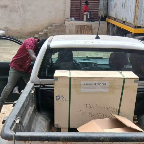 Clients Picked Up 1.8m hydraulic shear from Ghana warehouse