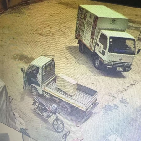 Ghana client picked up electric feed pellet machine from Accra warehouse Ghana client picked up electric feed pellet machine from Accra warehouse